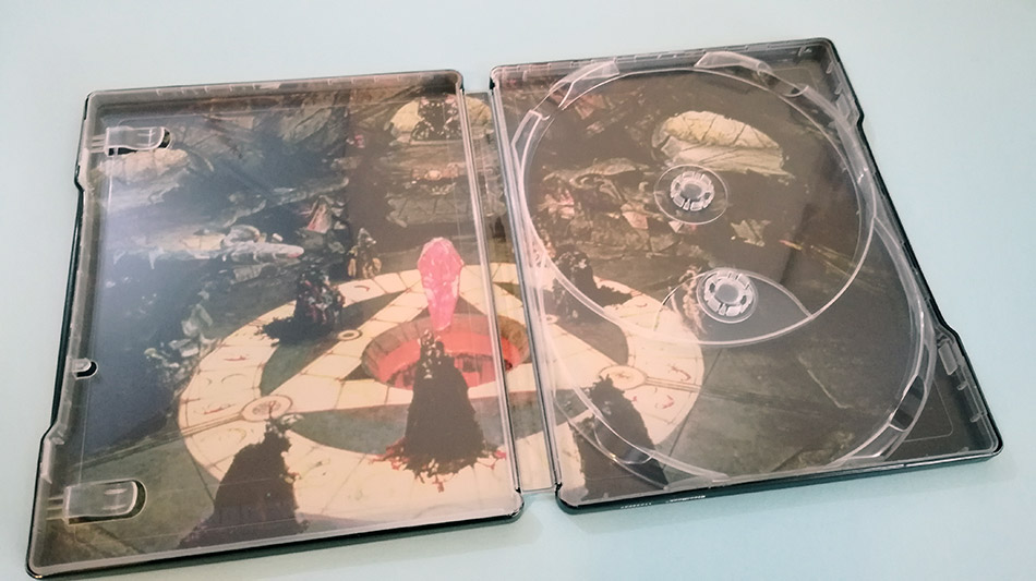 Fotografías del Steelbook de Cristal Oscuro en 4K y Blu-ray 17