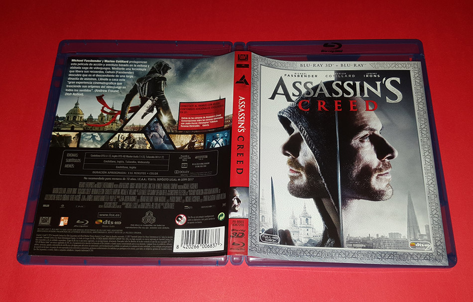 Fotografías de Assassin's Creed en Blu-ray 3D y 2D con funda 14