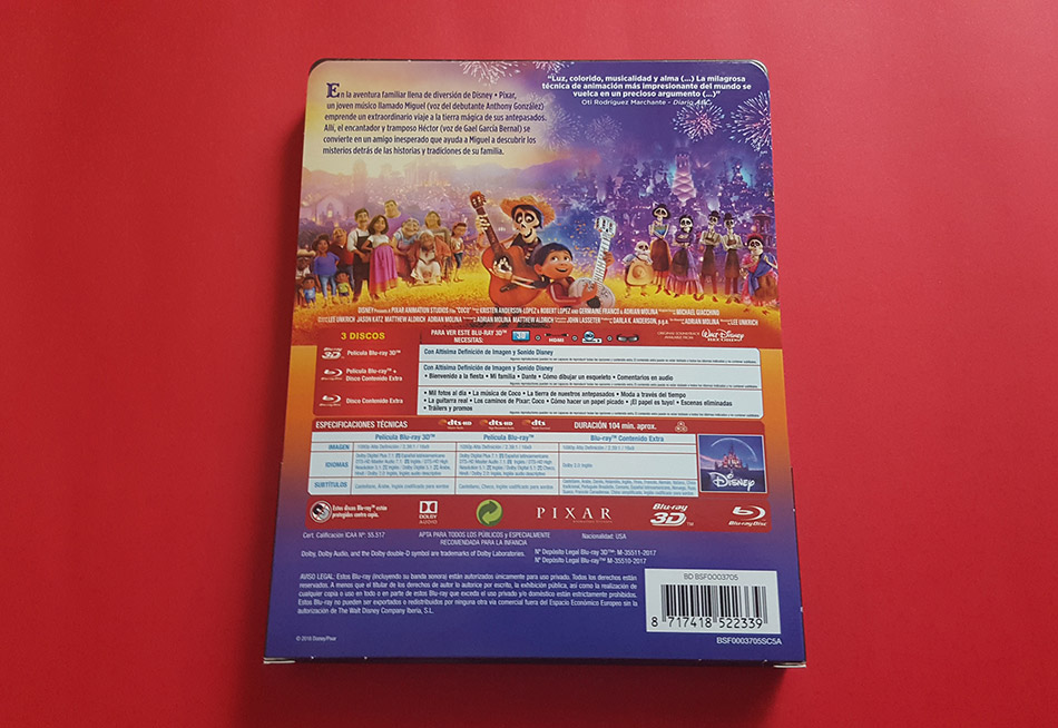 Fotografías del Steelbook de Coco en Blu-ray 3D y 2D 4