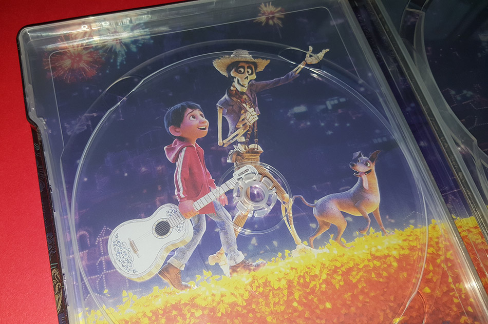 Fotografías del Steelbook de Coco en Blu-ray 3D y 2D 26