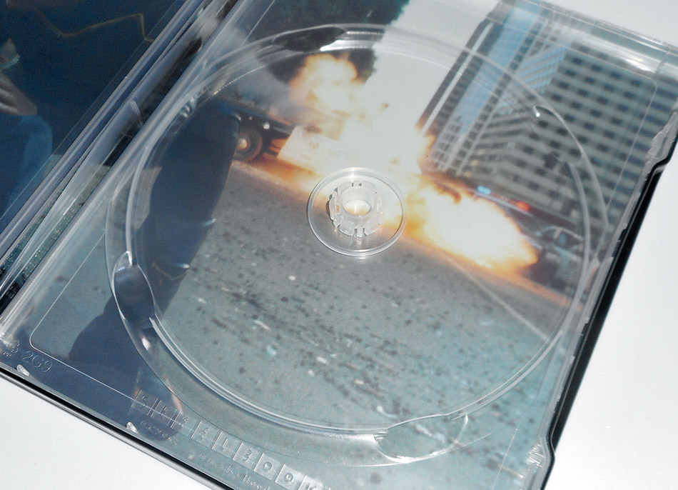 Fotografías del Steelbook de Hancock en Blu-ray 12