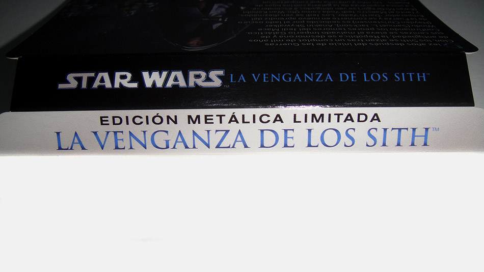 Fotografías del Steelbook de Star Wars Episodio III: La Venganza de los Sith en Blu-ray 8
