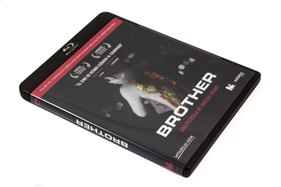 Fotografías de la edición con funda y libreto de Brother en Blu-ray 10