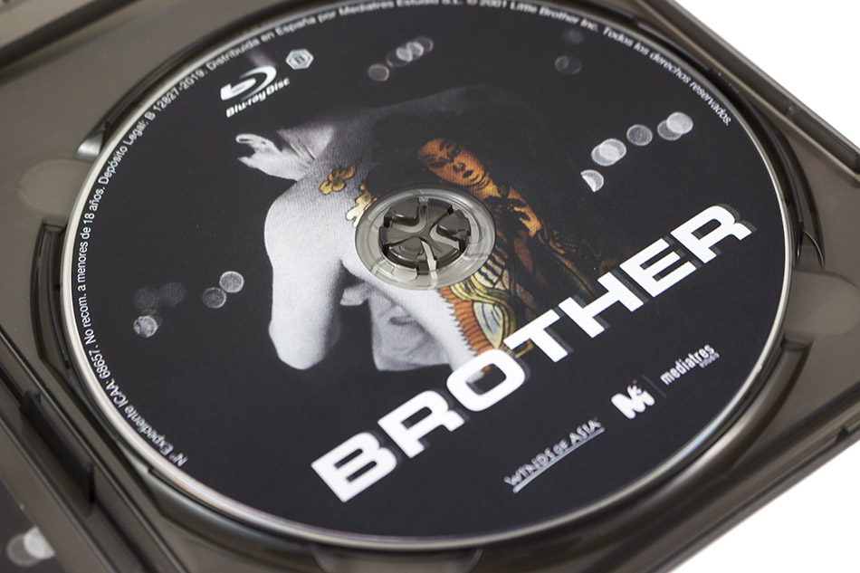 Fotografías de la edición con funda y libreto de Brother en Blu-ray 13