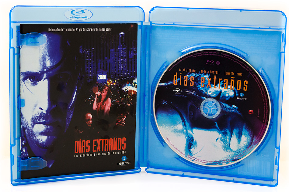 Fotografías de la edición con funda y libreto de Días Extraños en Blu-ray 12