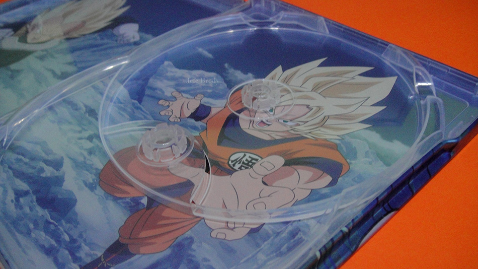 Fotografías del Steelbook de Dragon Ball Super Broly en Blu-rauy 11