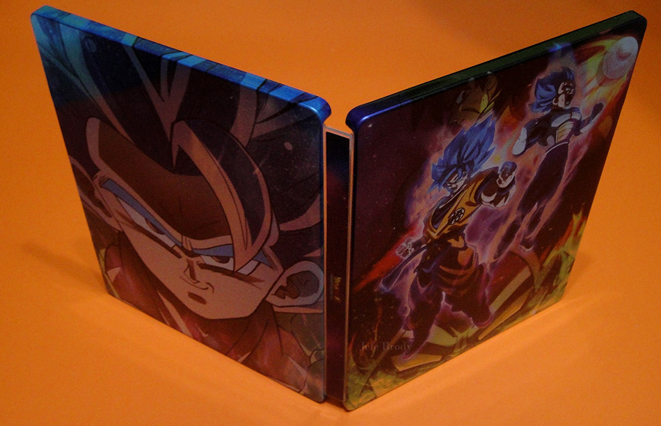 Fotografías del Steelbook de Dragon Ball Super Broly en Blu-rauy 12