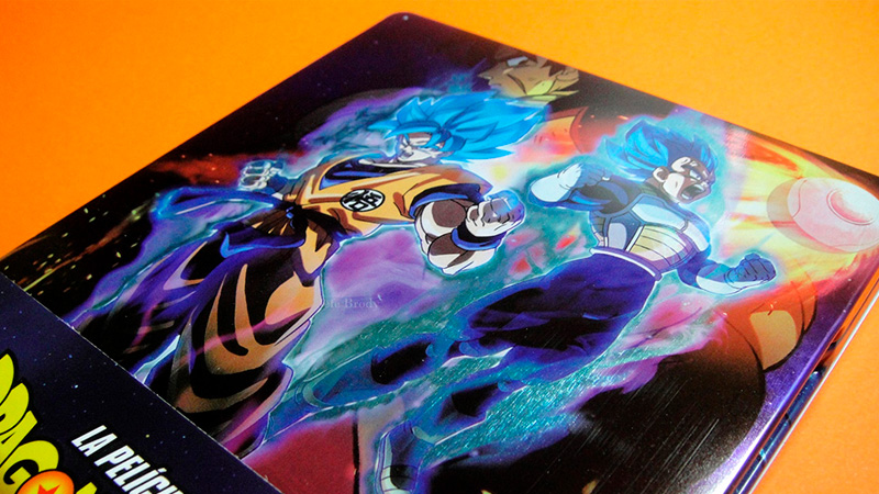 Fotografías del Steelbook de Dragon Ball Super Broly en Blu-ray