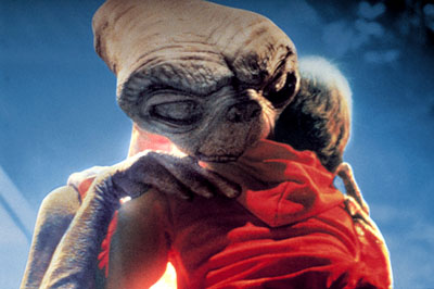 E.T. en Blu-ray tendrá ediciones digibook y peluche en España