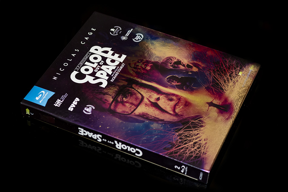 Fotografías del Digipak de Color Out of Space en Blu-ray 2