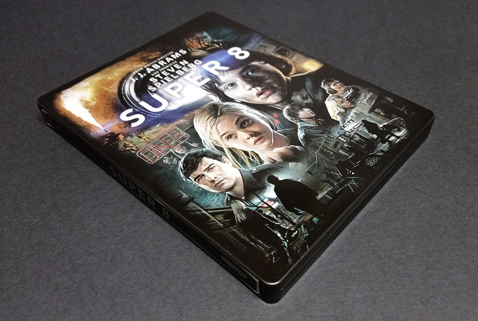 Fotografías del Steelbook de Super 8 en UHD 4K y Blu-ray 6