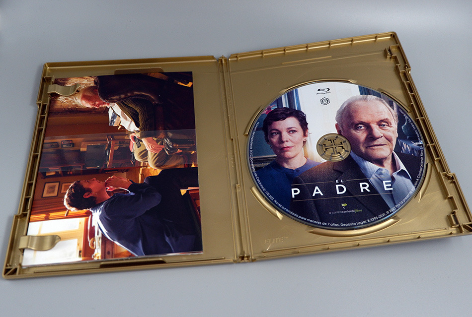 Fotografías de la edición con funda y postales de El Padre en Blu-ray 10