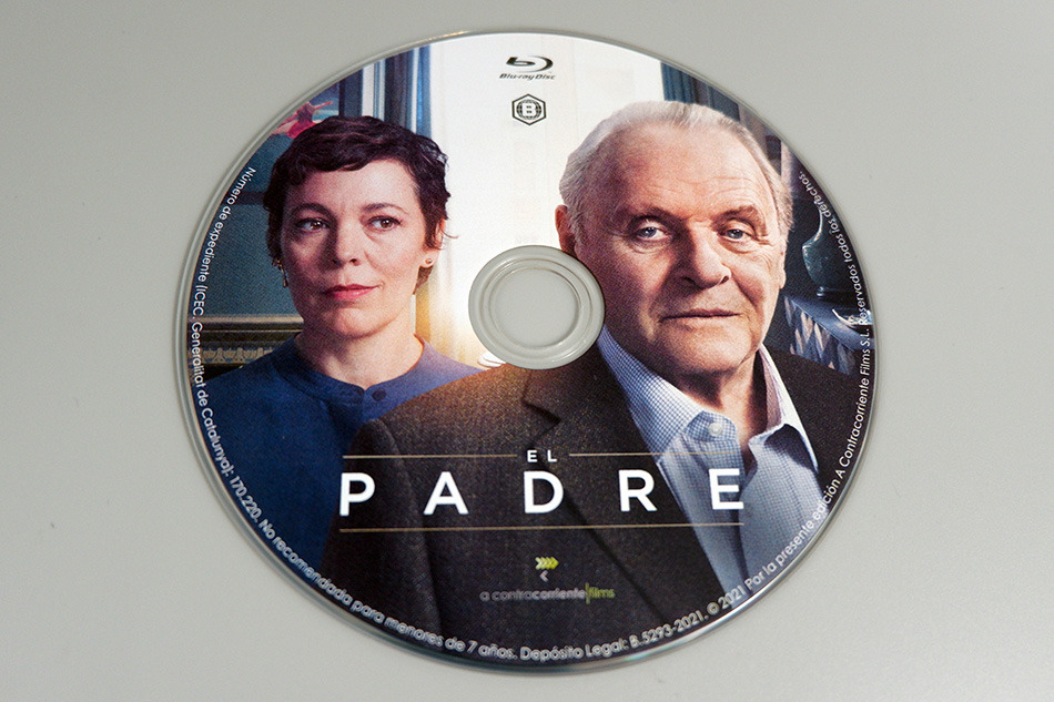 Fotografías de la edición con funda y postales de El Padre en Blu-ray 12