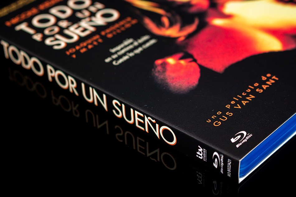 Fotografías de la edición con funda y libreto de Todo por un Sueño en Blu-ray 3