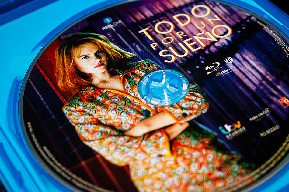 Fotografías de la edición con funda y libreto de Todo por un Sueño en Blu-ray 14