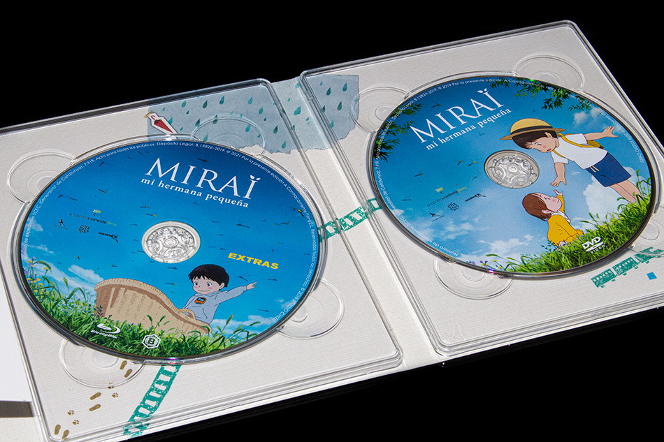 Fotografías de la edición limitada de Mirai, Mi Hermana Pequeña en Blu-ray 14
