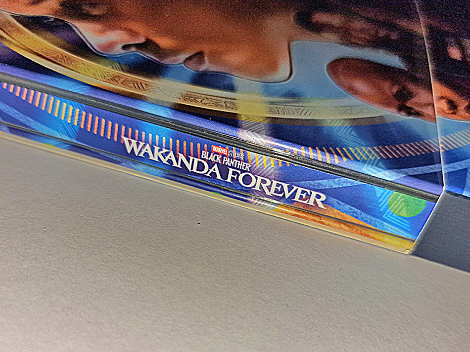 Fotografías del Steelbook de Black Panther: Wakanda Forever en UHD 4K y Blu-ray (diseño Wakanda) 3