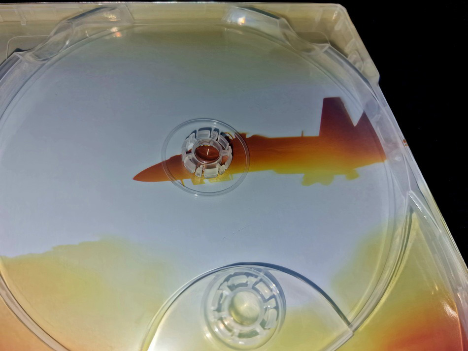 Fotografías del Steelbook azul de Top Gun: Maverick en UHD 4K y Blu-ray 17