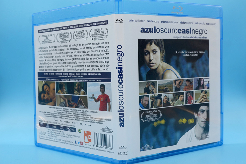 Fotos del Blu-ray con funda y libreto de Azul Oscuro Casi Negro 7