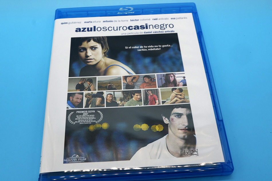 Fotos del Blu-ray con funda y libreto de Azul Oscuro Casi Negro 10