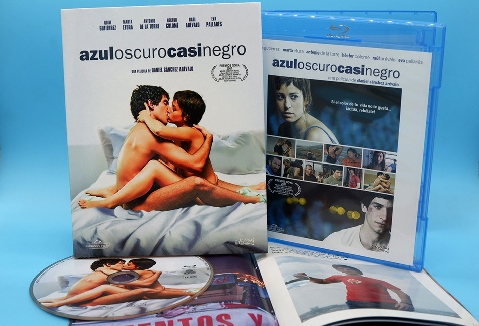 Fotos del Blu-ray con funda y libreto de Azul Oscuro Casi Negro 18