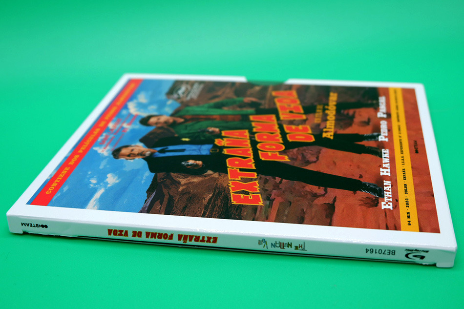 Fotografías del pack Almodóvar con Extraña Forma de Vida y The Human Voice en Blu-ray 3