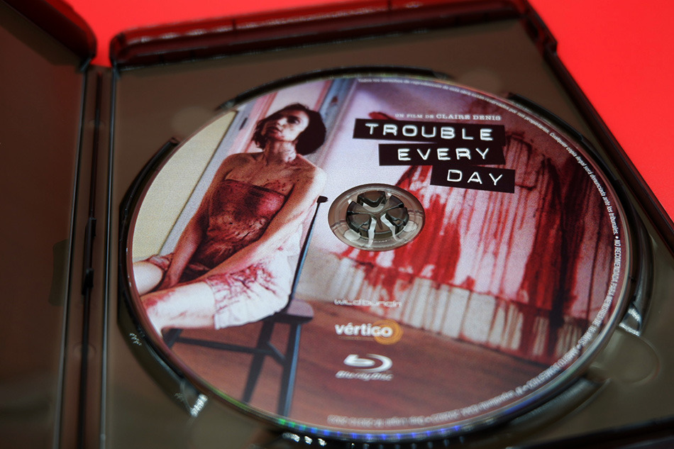 Fotografías de la edición con funda de Trouble Every Day en Blu-ray 19