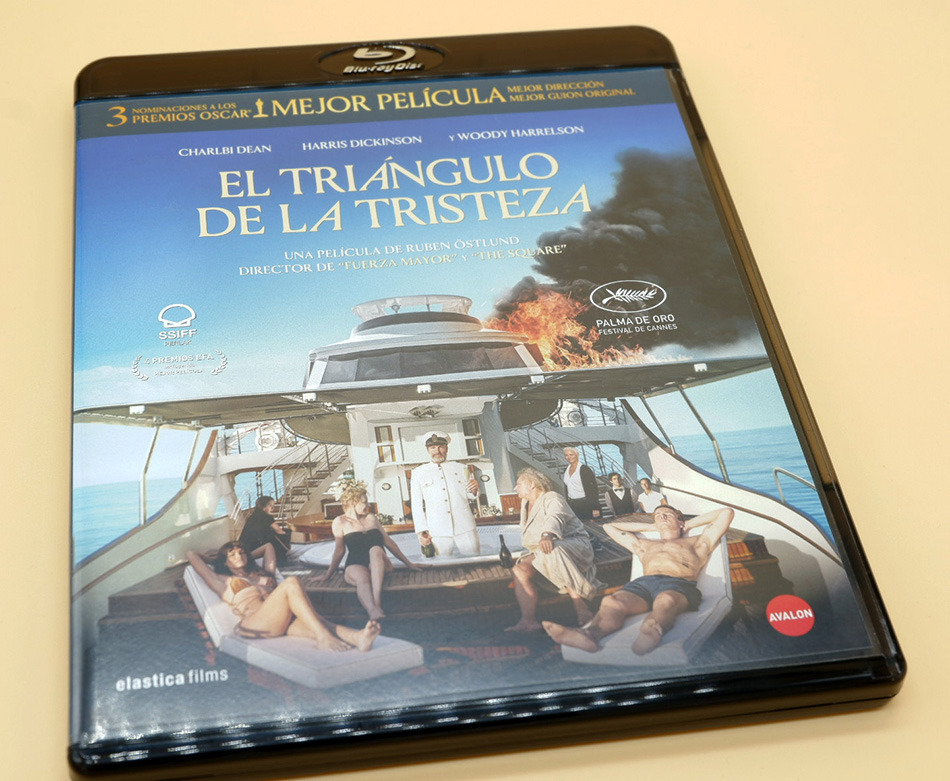 Fotos de la edición limitada de El Triángulo de la Tristeza en Blu-ray 14