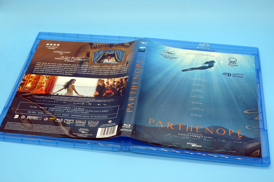 Fotografías de la edición con funda de Parthenope en Blu-ray 8