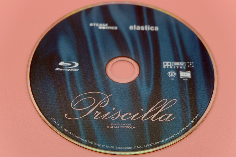 Fotografías de la edición Blu-ray con funda y libreto de Priscilla 11