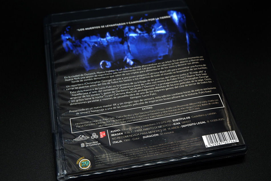 Fotografías de la edición limitada de Miedo en la Ciudad de los Muertos Vivientes en Blu-ray 11