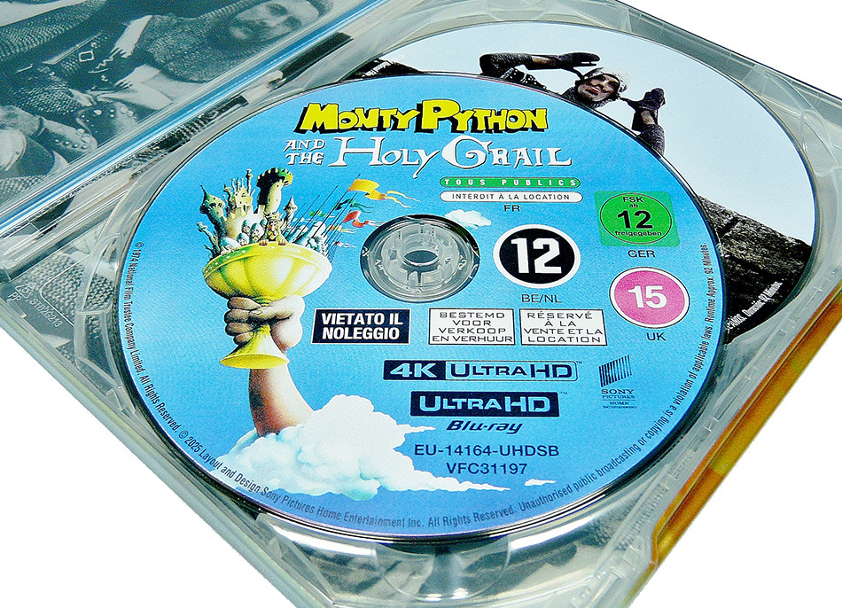 Fotografías del Steelbook de Los Caballeros de la Mesa Cuadrada y sus Locos seguidores en UHD 4K y Blu-ray 12