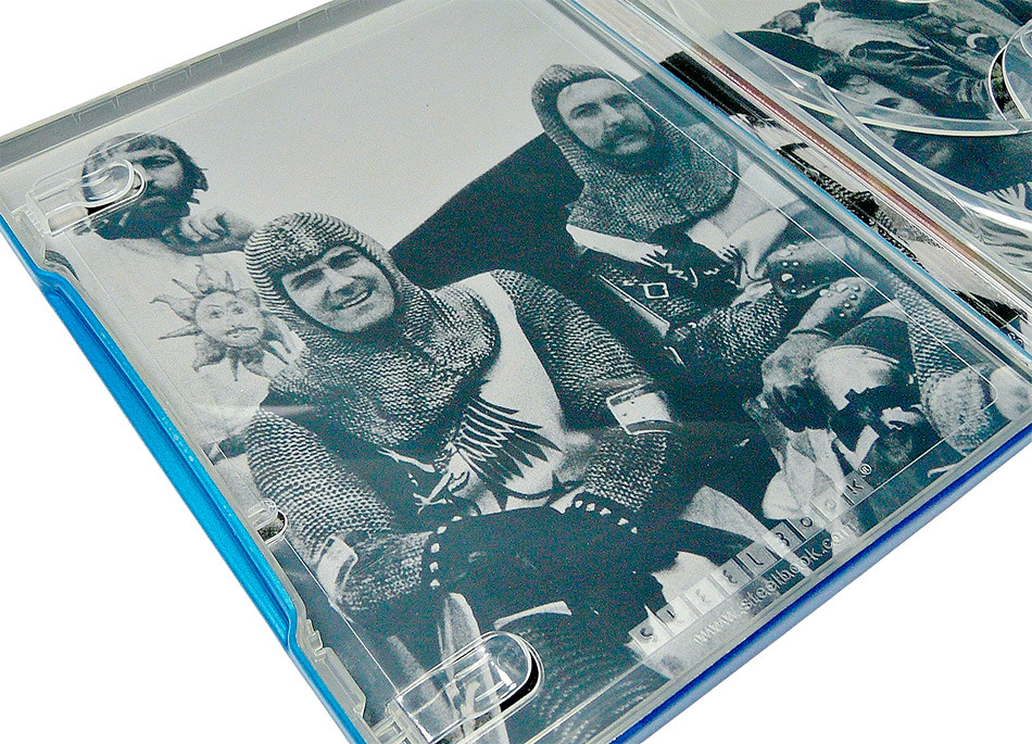 Fotografías del Steelbook de Los Caballeros de la Mesa Cuadrada y sus Locos seguidores en UHD 4K y Blu-ray 15