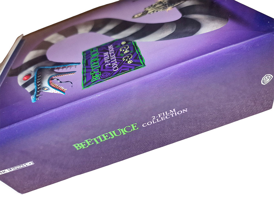 Fotografías del pack con señal luminosa y Steelbook de Bitelchús 3