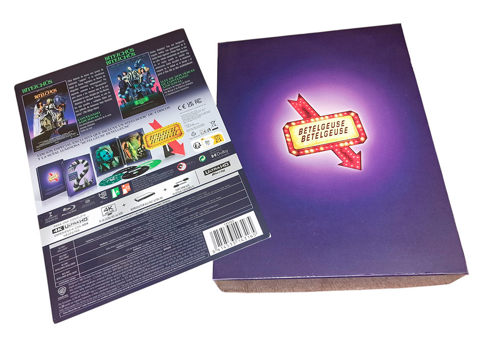 Fotografías del pack con señal luminosa y Steelbook de Bitelchús 4