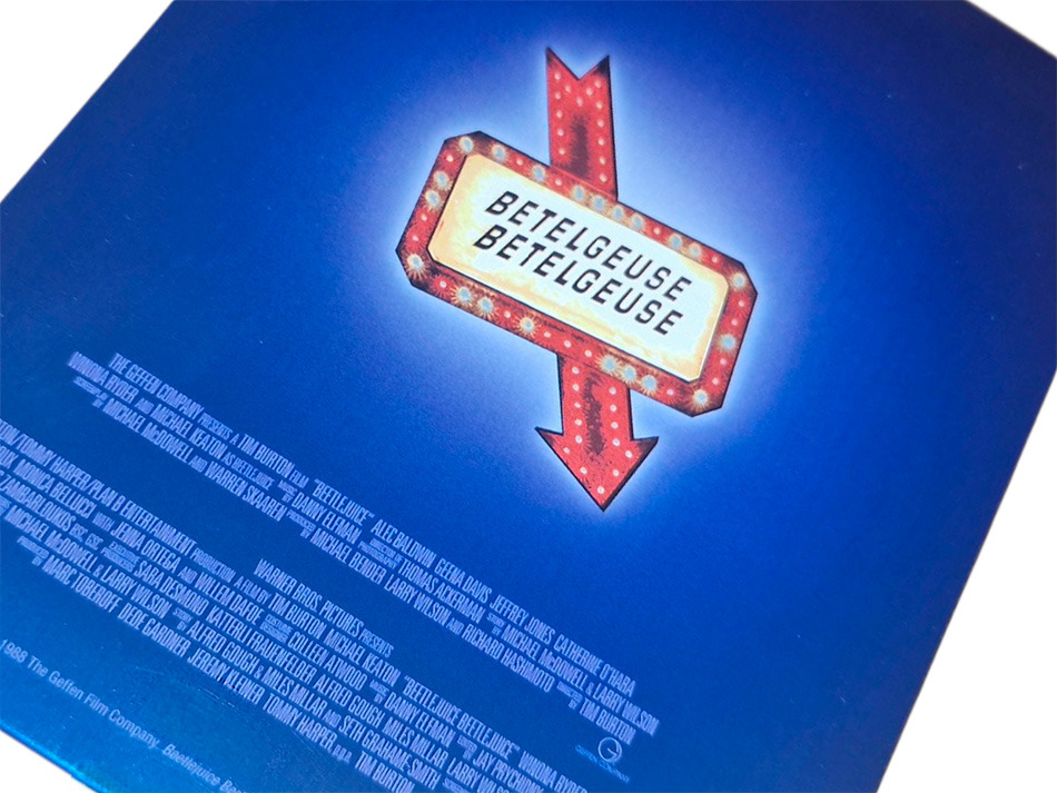 Fotografías del pack con señal luminosa y Steelbook de Bitelchús 10
