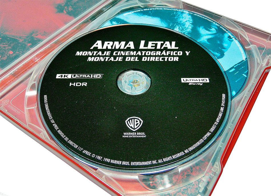 Fotografías de la edición coleccionista de Arma Letal en UHD 4K y Blu-ray 16