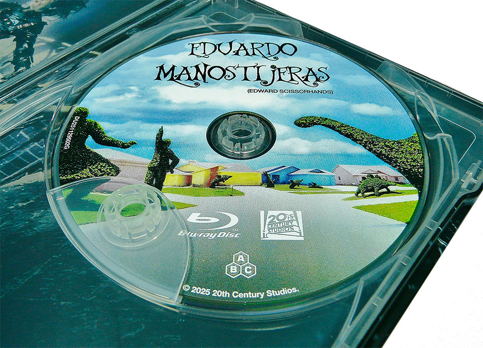 Fotografías del Steelbook de Eduardo Manostijeras en UHD 4K y Blu-ray 13