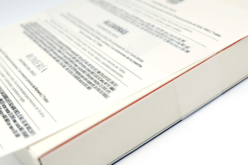 Fotograf&iacute;as de El Tr&iacute;ptico de la Memoria por Carla Sim&oacute;n en Blu-ray 4