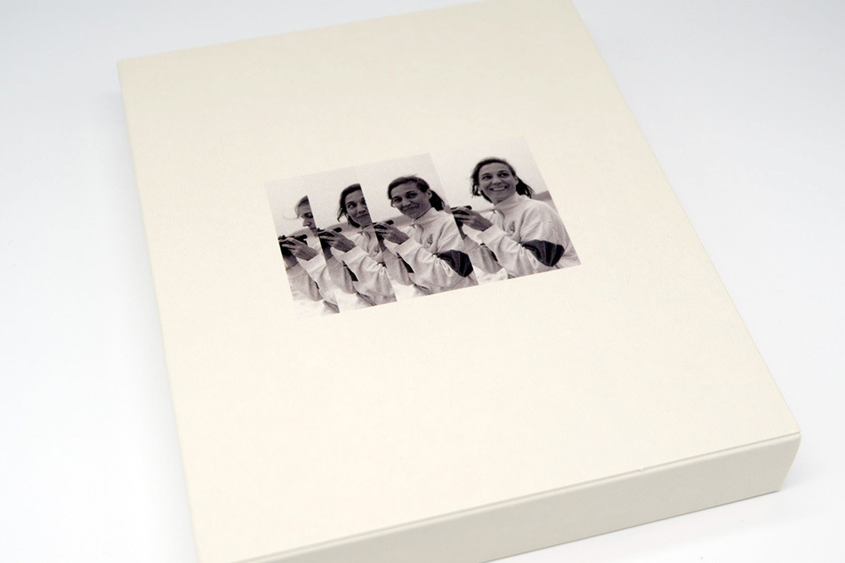 Fotograf&iacute;as de El Tr&iacute;ptico de la Memoria por Carla Sim&oacute;n en Blu-ray 7