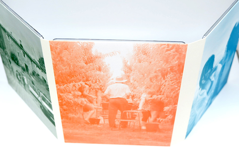 Fotograf&iacute;as de El Tr&iacute;ptico de la Memoria por Carla Sim&oacute;n en Blu-ray 11