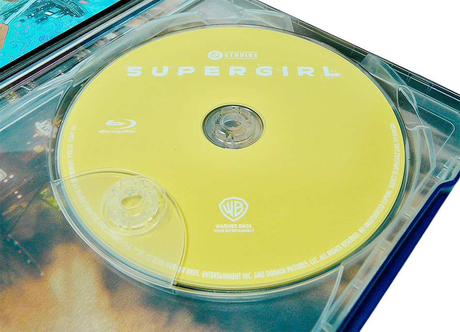Fotografías del Steelbook de Supergirl en UHD 4K y Blu-ray 13