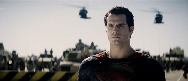 Nueva imagen de El Hombre de Acero con Henry Cavill como Superman