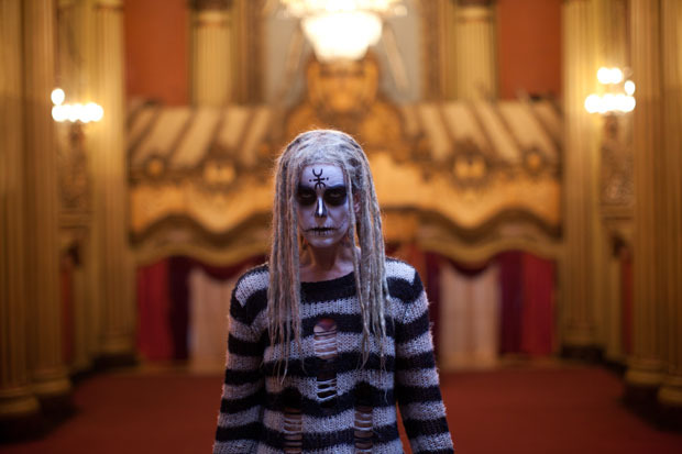 Tráiler final y póster de The Lords of Salem dirigida por Rob Zombie