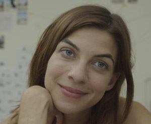 Póster final y tráiler de 10.000 KM, triunfadora en el Festival de Málaga