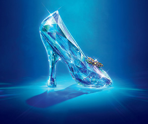 Primer póster y teaser tráiler de Cenicienta de Kenneth Branagh