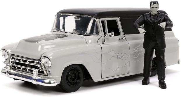Coche Chevy Suburban de 1957 de Frankenstein escala 1:24