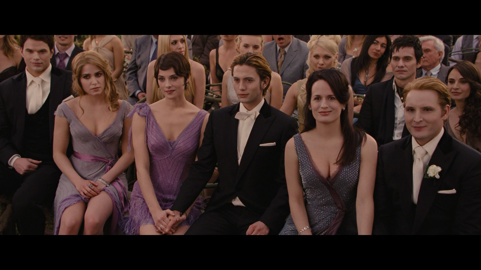 captura de imagen de Crepúsculo: Amanecer - Parte 1 (Edición Metálica) Blu-ray - 5