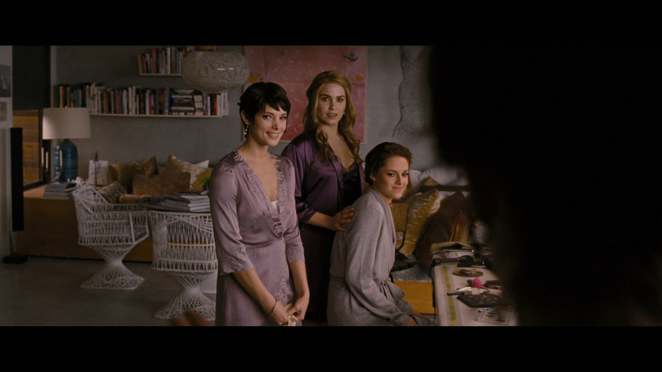 captura de imagen de Crepúsculo: Amanecer - Parte 1 (Edición Metálica) Blu-ray - 11
