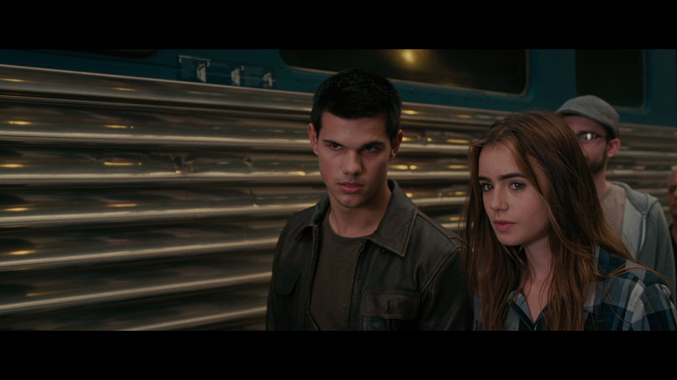 captura de imagen de Sin Salida (Abduction) Blu-ray - 6